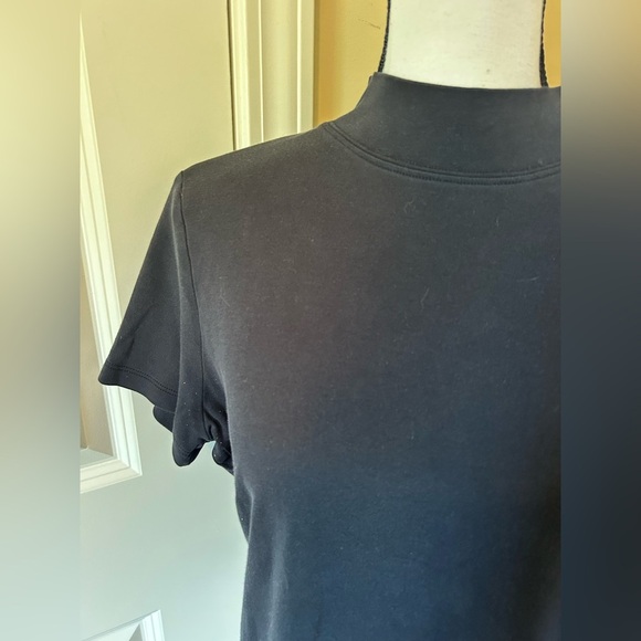 L.L.Bean vintage- 100% Supima cotton  Black short sleeve turtle neck Tshirt - Picture 3 of 6